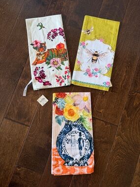 Anthropologie Floral & Bee Decorative Kitchen Towels - Multicolor Set